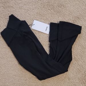gymshark studio cropped legging
